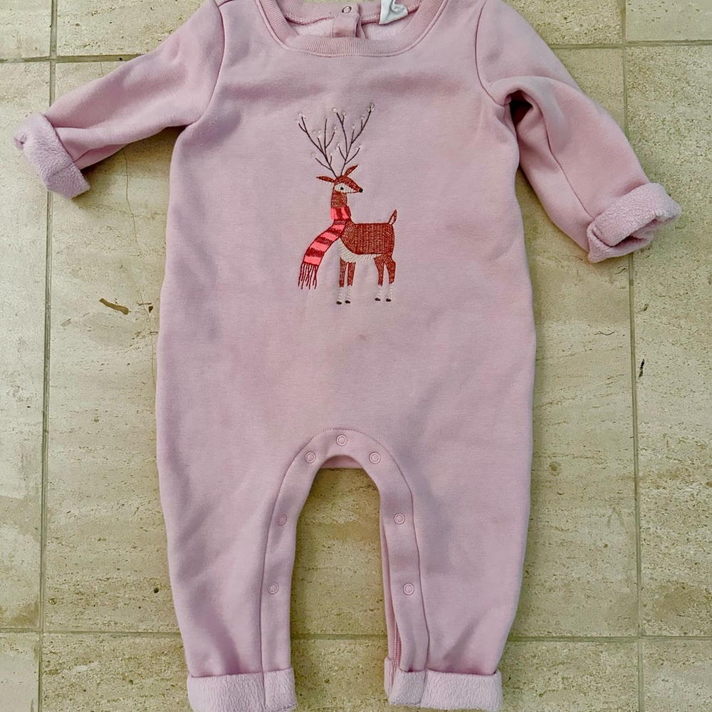 Baby Gap pink soft Christmas onesie 6-12 mo